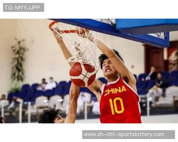 2025年耐克峰会精彩回顾中国球员张博源表现亮眼贡献6分2板1断1助